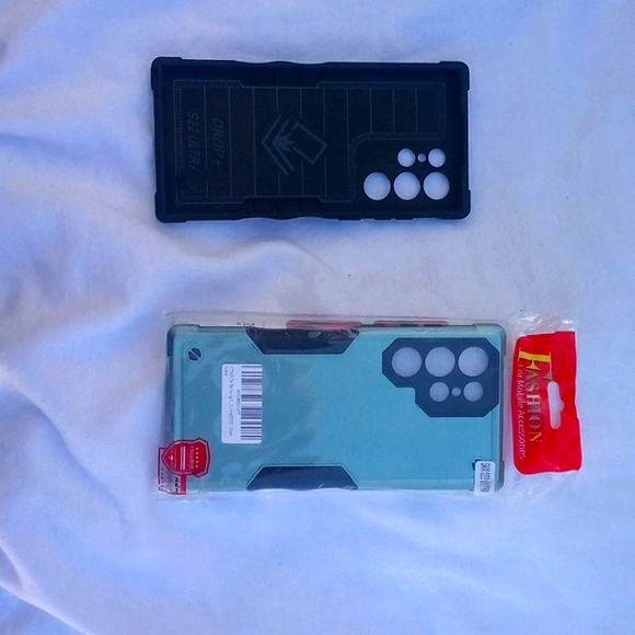 Phone case - Picture 1 of 2